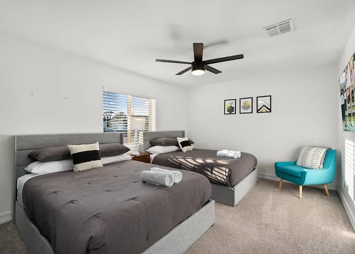 New Tropical Vibe By The Glam Homes Phoenix