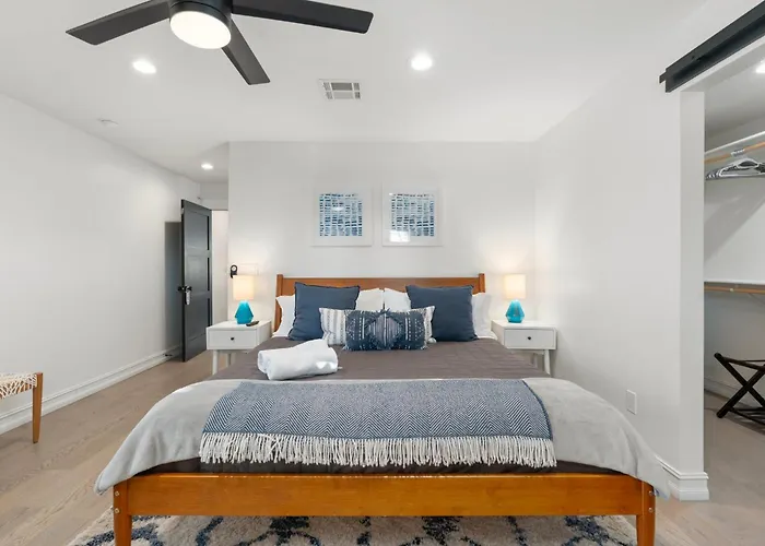 New Tropical Vibe By The Glam Homes Holiday home *