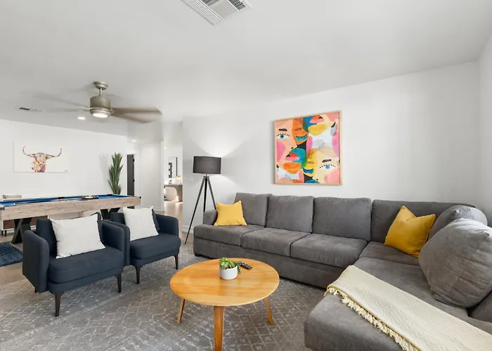 New Tropical Vibe By The Glam Homes Holiday home *