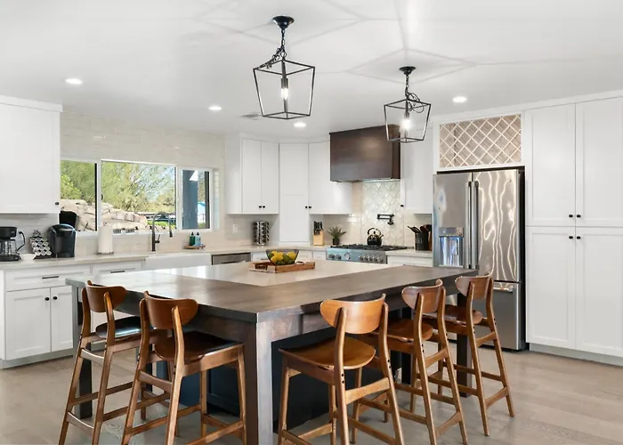 New Tropical Vibe By The Glam Homes Phoenix