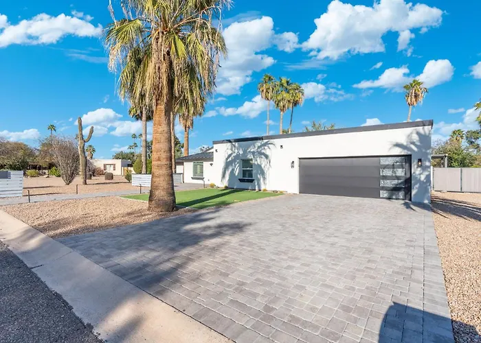 New Tropical Vibe By The Glam Homes * Phoenix